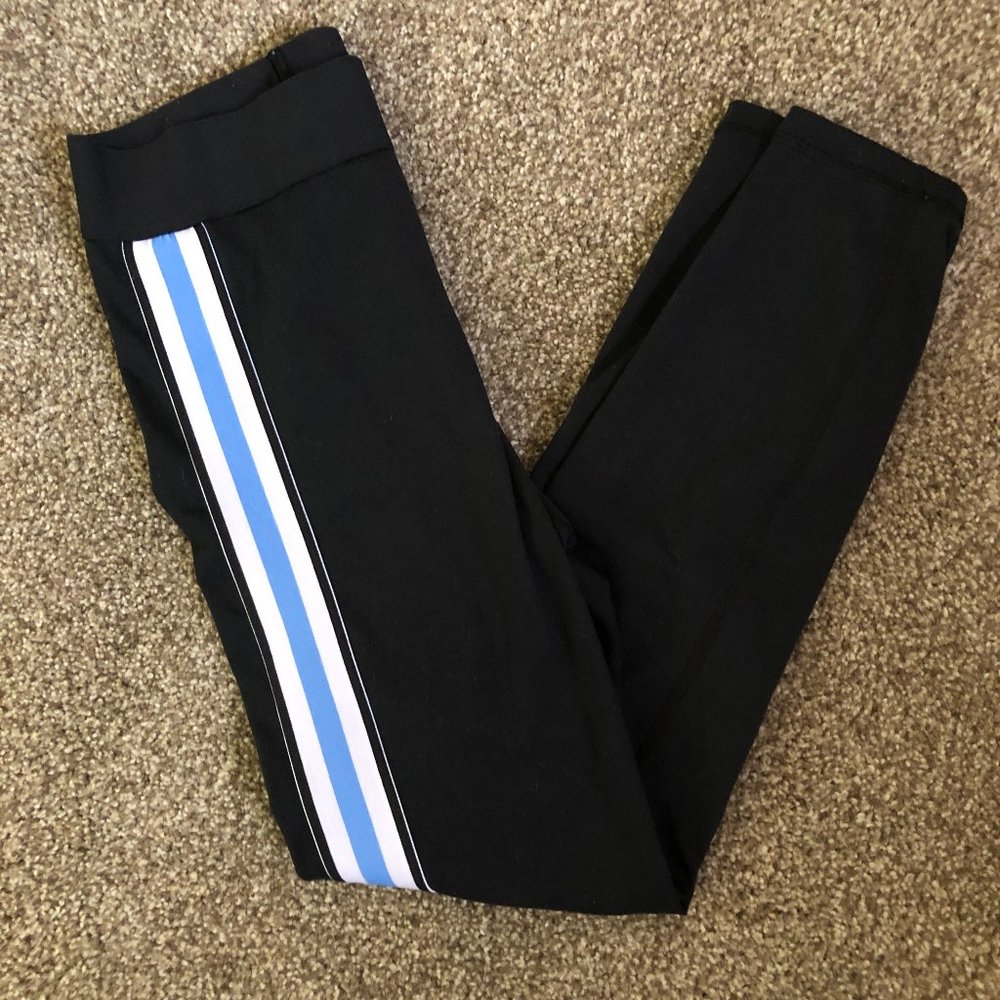 GAPFit Striped Workout Leggings